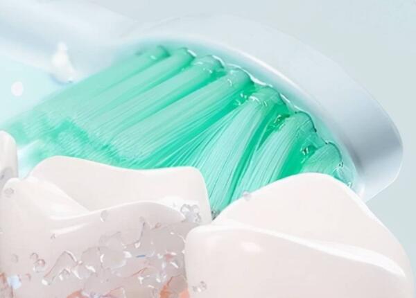 電動(dòng)牙刷使用 電動(dòng)牙刷使用常識(shí)