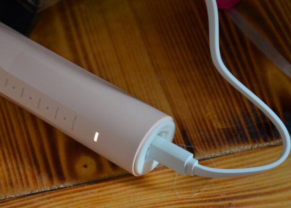 電動牙刷充電款的正確使用方法